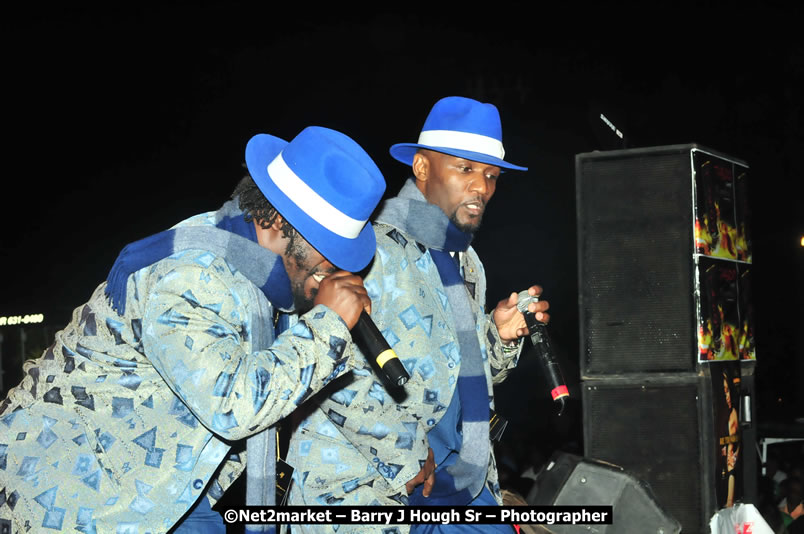 Minister of Tourism, Edmund Bartlett @ Jamaica Jazz and Blues Festival 2009 - Presented by Air Jamaica - Thursday, January 22, 2009 - Venue at the Aqueduct on Rose Hall Resort &amp; Country Club, Montego Bay, Jamaica - Thursday, January 22 - Saturday, January 24, 2009 - Photographs by Net2Market.com - Barry J. Hough Sr, Photographer/Photojournalist - Negril Travel Guide, Negril Jamaica WI - http://www.negriltravelguide.com - info@negriltravelguide.com...!